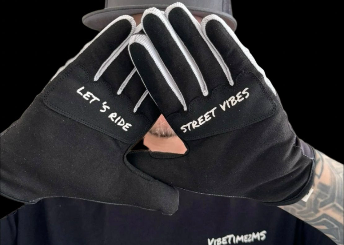 VibeTimez Gloves White