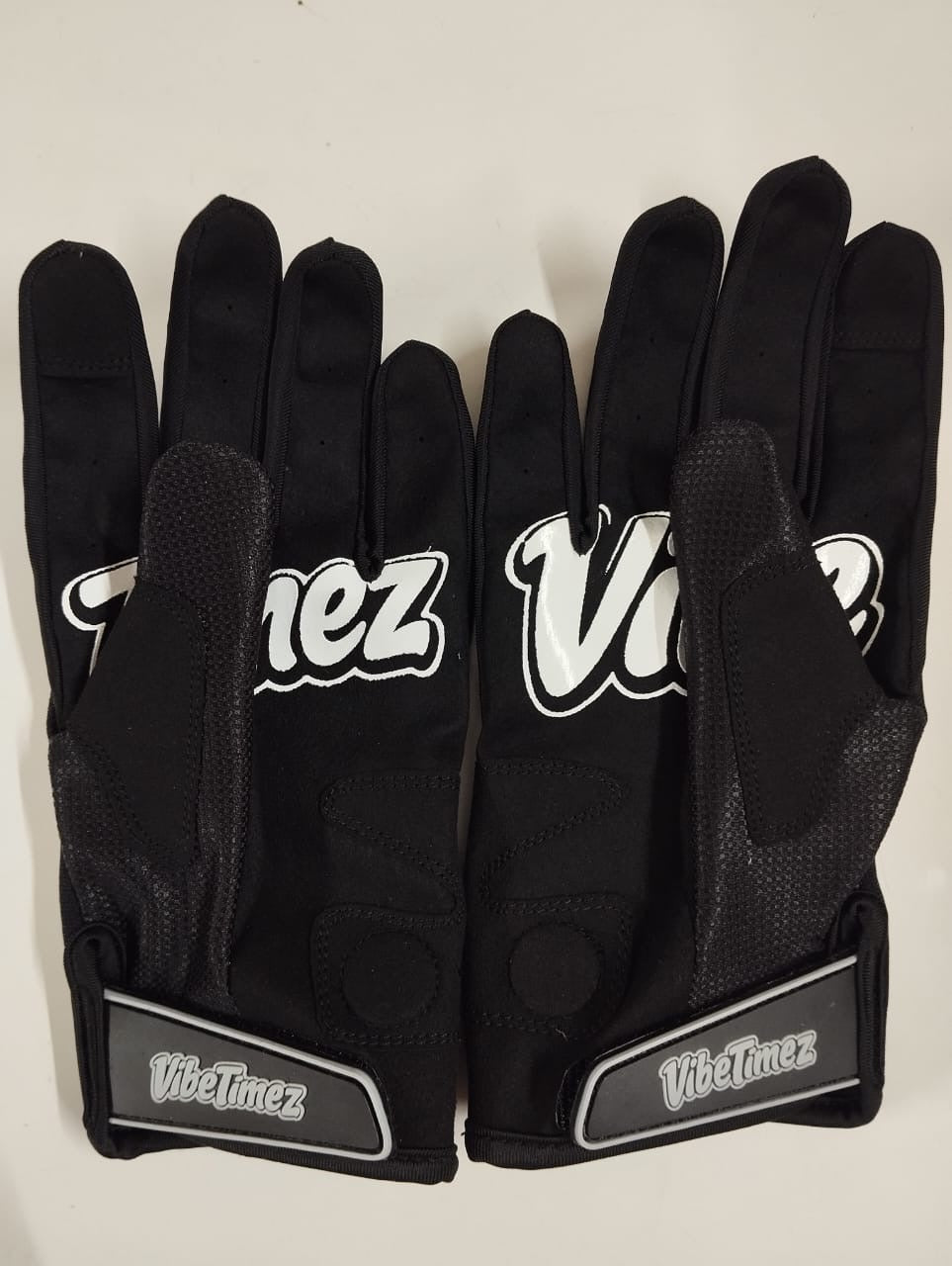 VibeTimez Slayer Magnetic Gloves